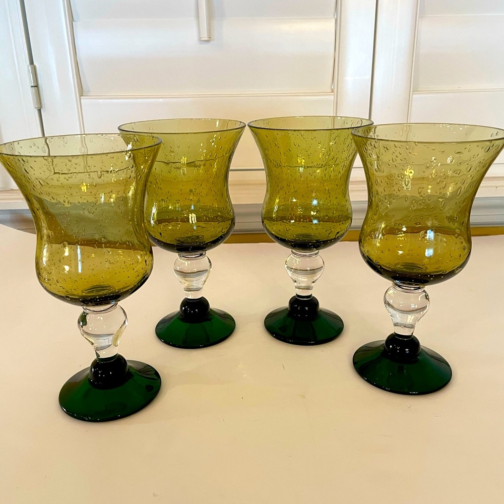 Set of 4 Green Seed Glass 7.5” Stemmed Glasses/Hoblets